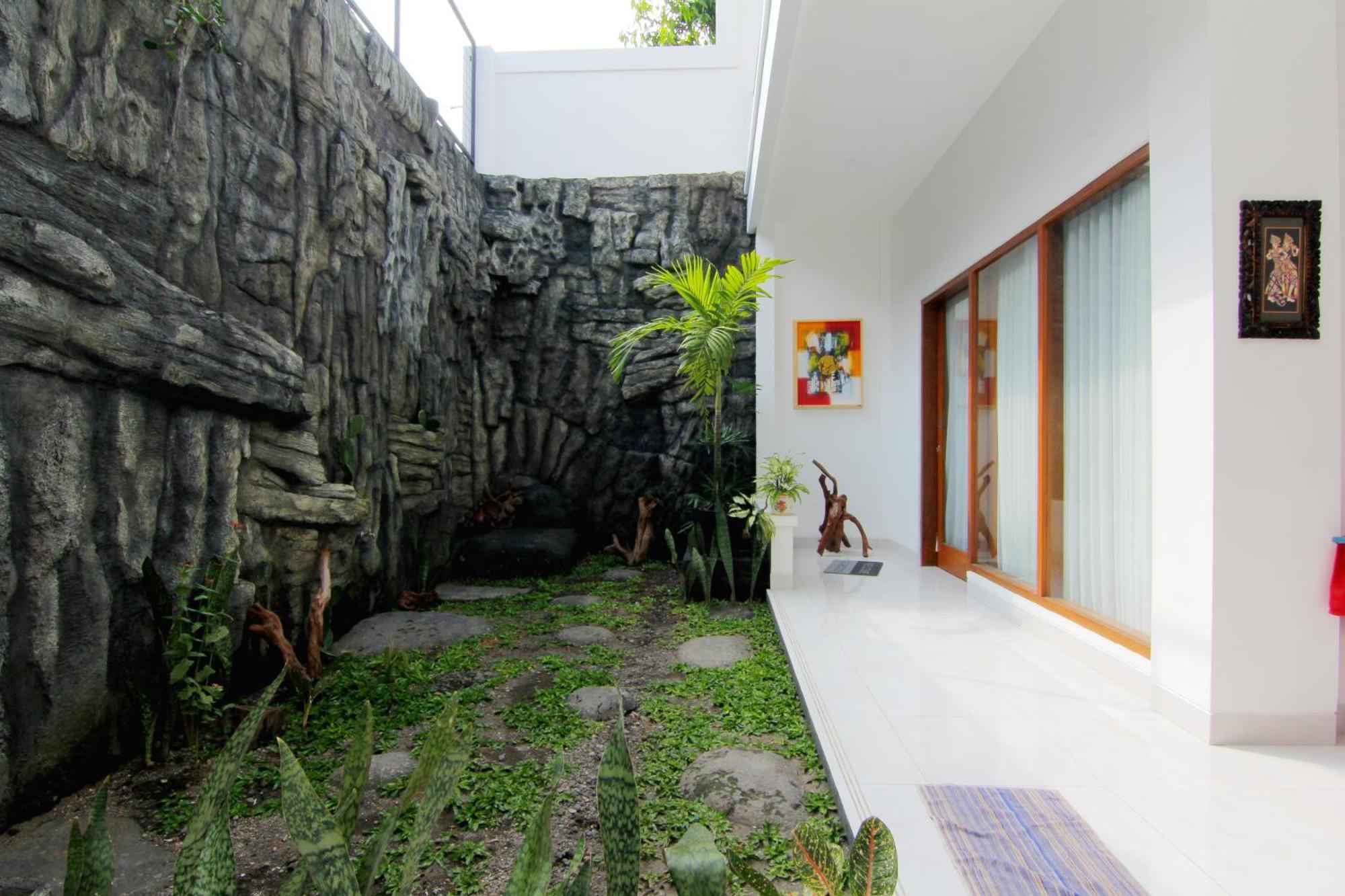 Hotel Silas Garden Yogyakarta Exterior foto